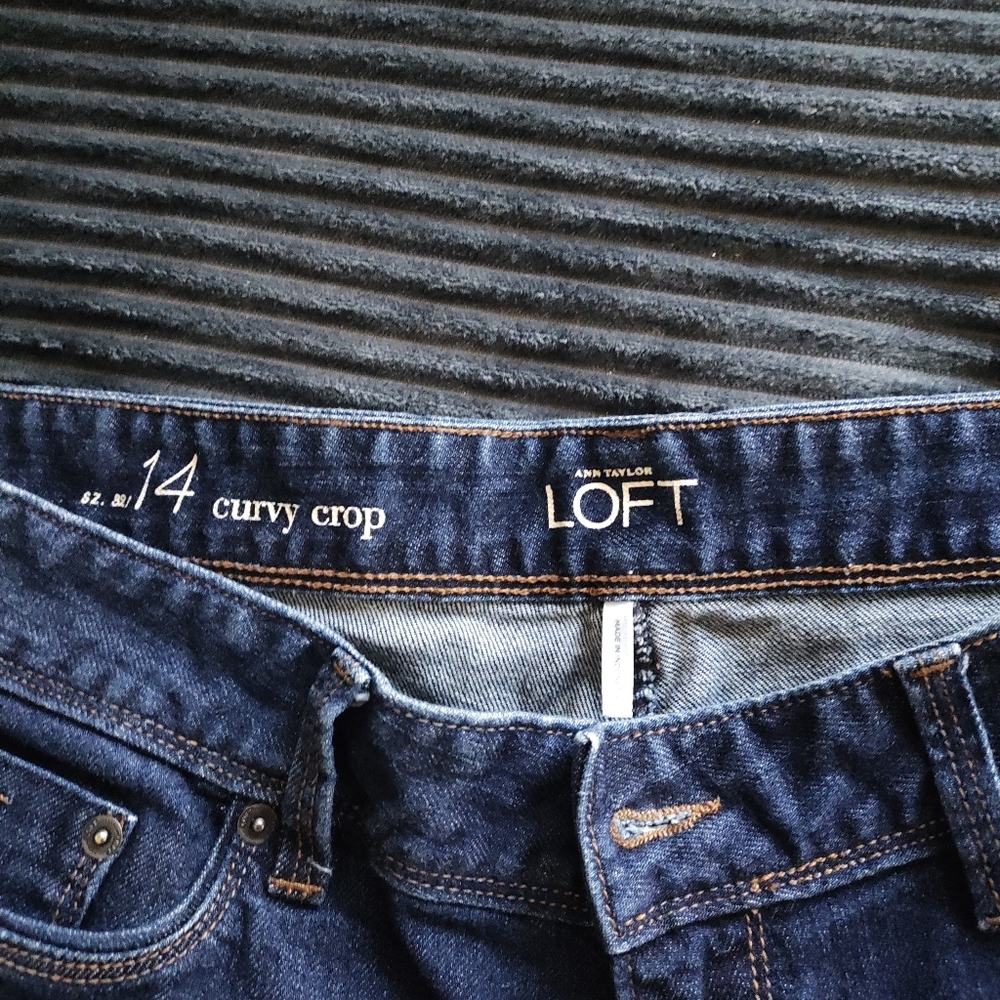 LOFT Ann Taylor Women's Dark Curvy Crop Jeans Size 14
